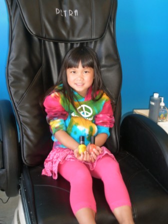 Kasen getting nails done
